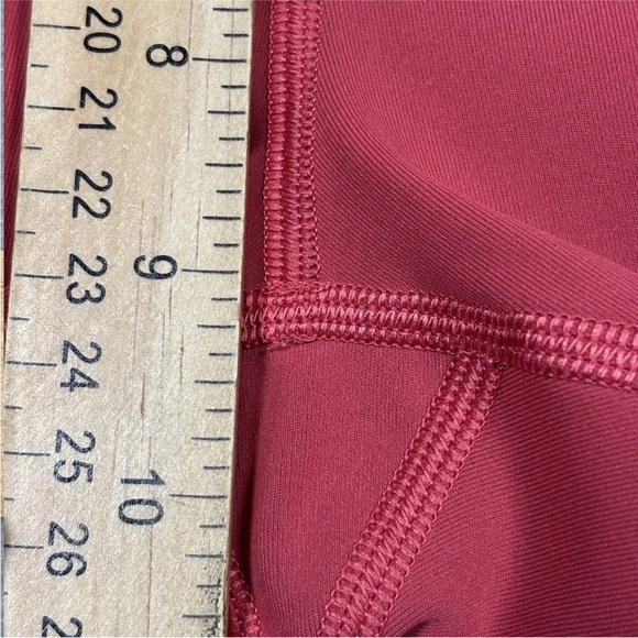 Lululemon Leggings Womens 6 Dusty Pink Capri Stretch Yoga Workout Performance - Picture 3 of 7